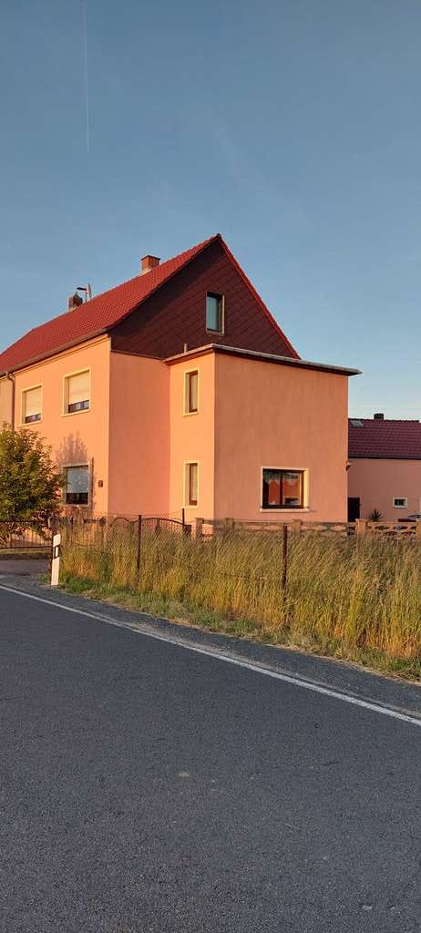 Immobilie in Grimma - Doppelhaushälfte mit großem Grundtück und Garten - Bild 1