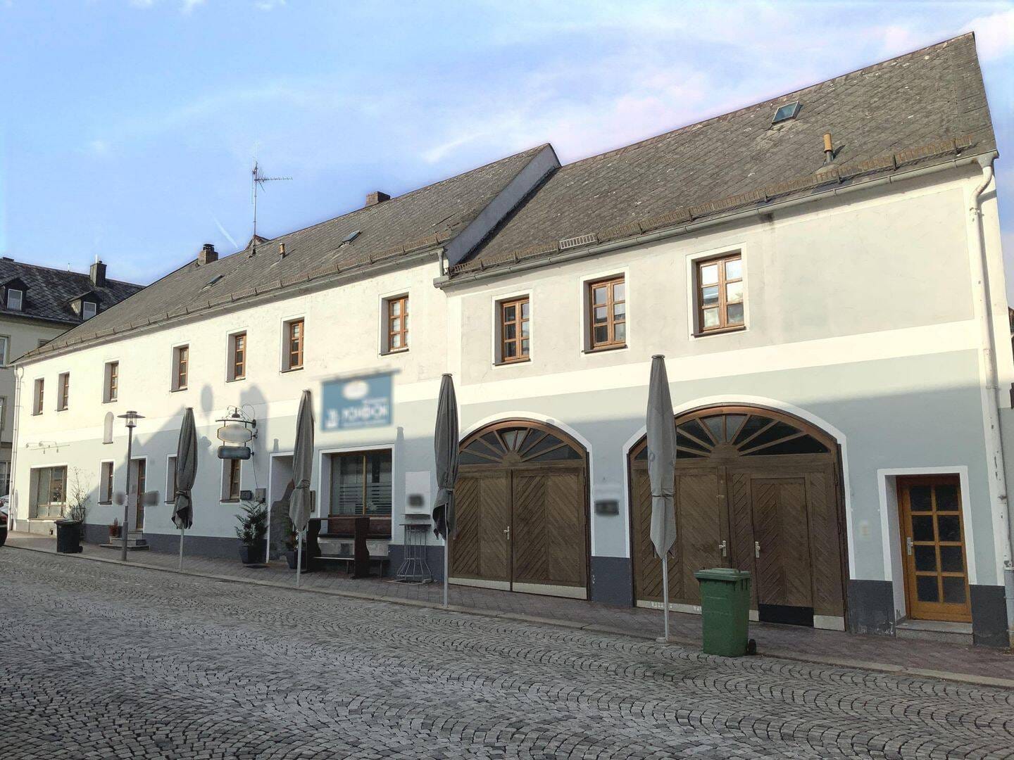 Immobilie in Waldsassen - Exklusives Wohn-/Geschäftshaus mit Top-Rendite in Waldsassen - Bild 1