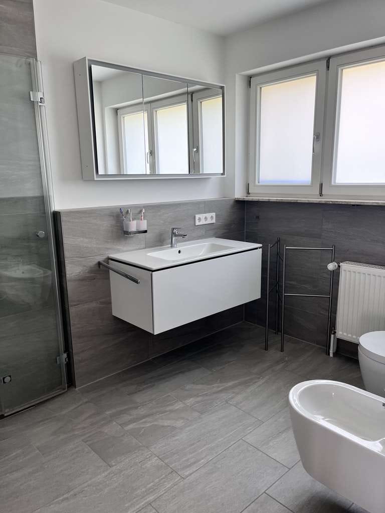 Immobilie in Oberriexingen - TOP Lage: Einfamilienhaus mit Einliegerwohnung in Oberriexingen - Bild 1