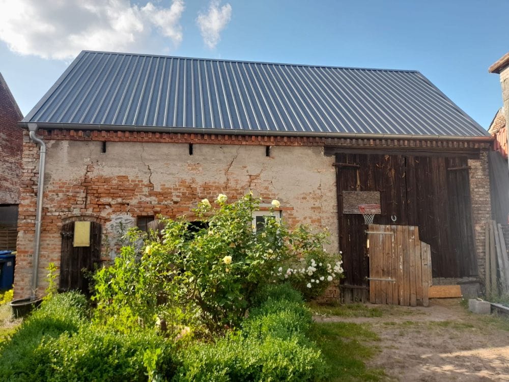 Immobilie in Wusterwitz - Einfamilienhaus mit großem Grundstück für Pferdeliebhaber 15.800 qm - Bild 2
