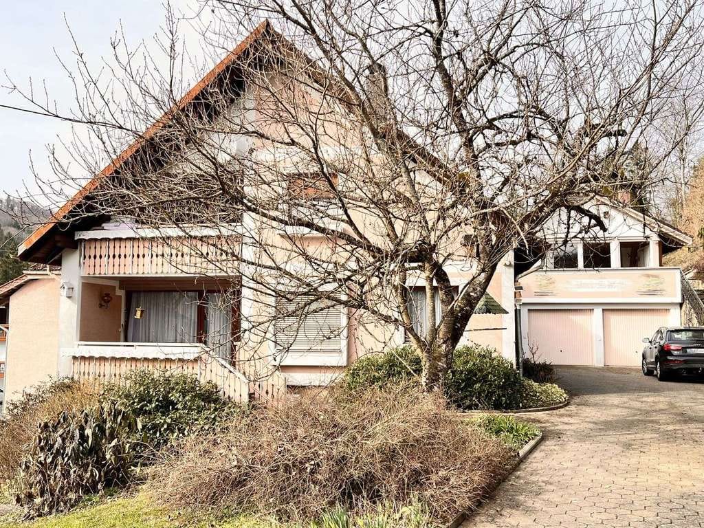 Immobilie in Stühlingen - Stattliches Wohnhaus mit viel Nutzfläche - Bild 0