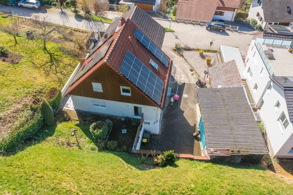 Immobilie in Sölden - Schönes 1997 angebautes Einfamilienhaus mit großen Terrassen und Hanggarten - Bild 0