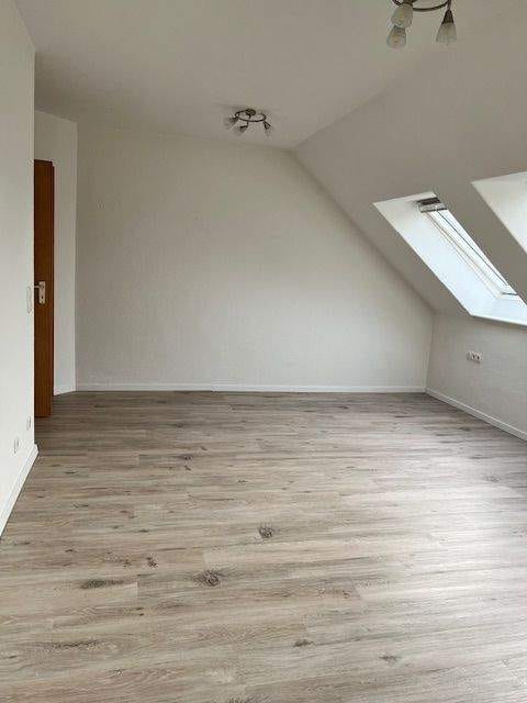 Immobilie in Löhne - Renoviertes 1 Zimmer-Appartement mit Tiefgaragenstellplatz in Löhne-Gohfeld/ Ortsgrenze Bad Oeynhausen - Bild 2