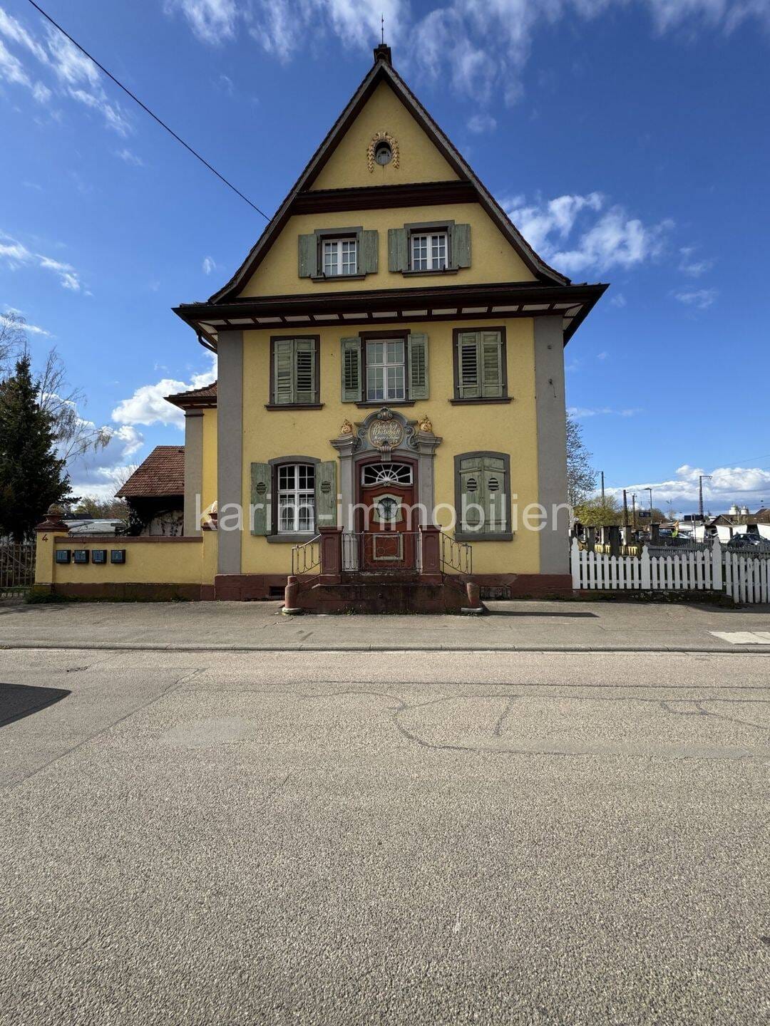 Immobilie in Riegel - Attraktive Erdgeschossfläche in Bahnhofsnähe - Wohnen, Arbeiten oder Praxis vereinen - Bild 0