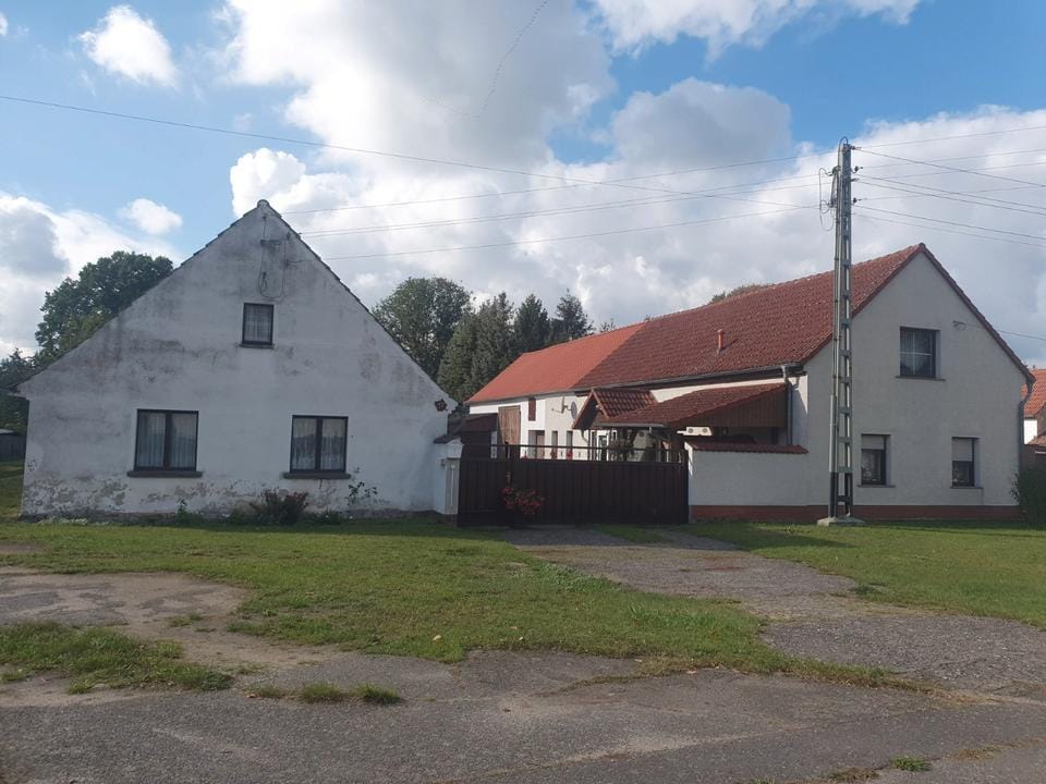 Immobilie in Uebigau-Wahrenbrück - Ländliche Idylle mit Potenzial – Wohnhaus, viel Nebengelass und schöner Garten in Drasdo! - Bild 0
