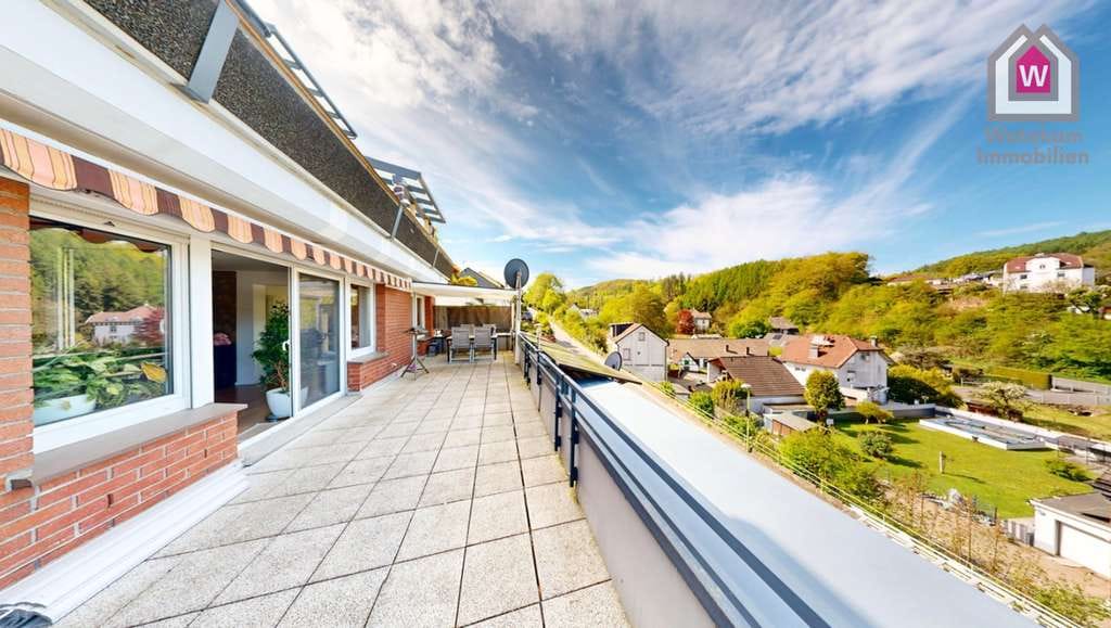Immobilie in Ennepetal - Wohnen mit Charakter: 
Weitblick, Terrasse und Wellness exklusiv vereint - Bild 0