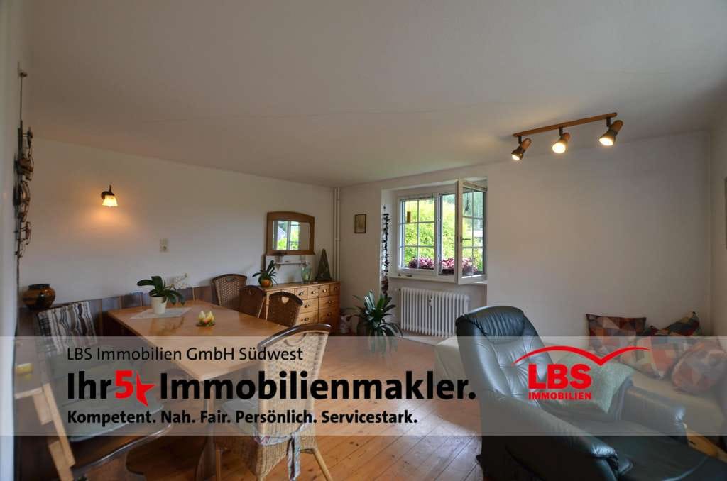 Immobilie in Lenzkirch - Drei Eigentumswohnungen mit vielseitigen Möglichkeiten für Eigennutzer, Handwerker und Investoren - Bild 3