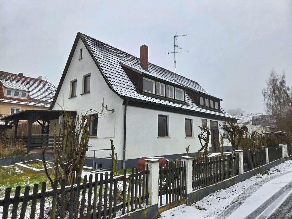 Immobilie in Untermerzbach - Großzügiges EFH (Wfl. 195 m²) mit Garage und sonnigem Garten in Siedlungslage von Untermerzbach
 - Bild 0