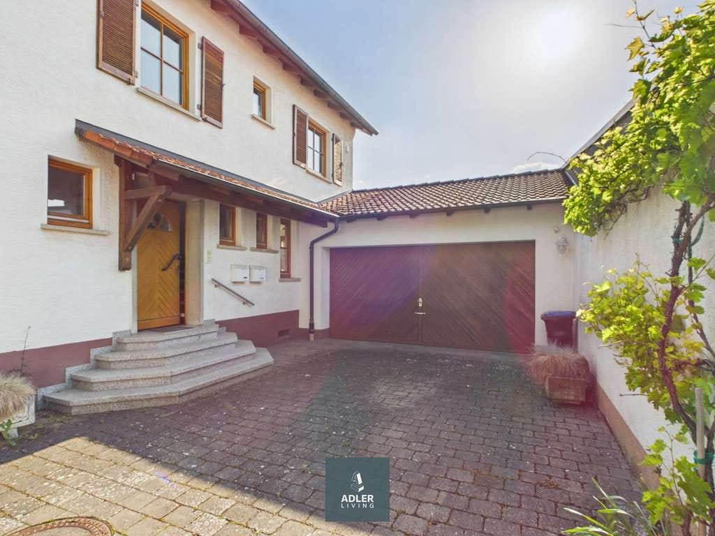 Immobilie in Bondorf - Familienidylle - modernisiertes ZFH mit Doppelgarage, Hof und Garten - Bild 2