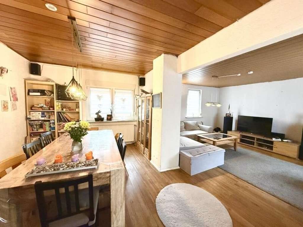 Immobilie in Guntersblum - ** Wohnen mit Perspektive – Einfamilienhaus inklusive Baugrundstück ** - Bild 2