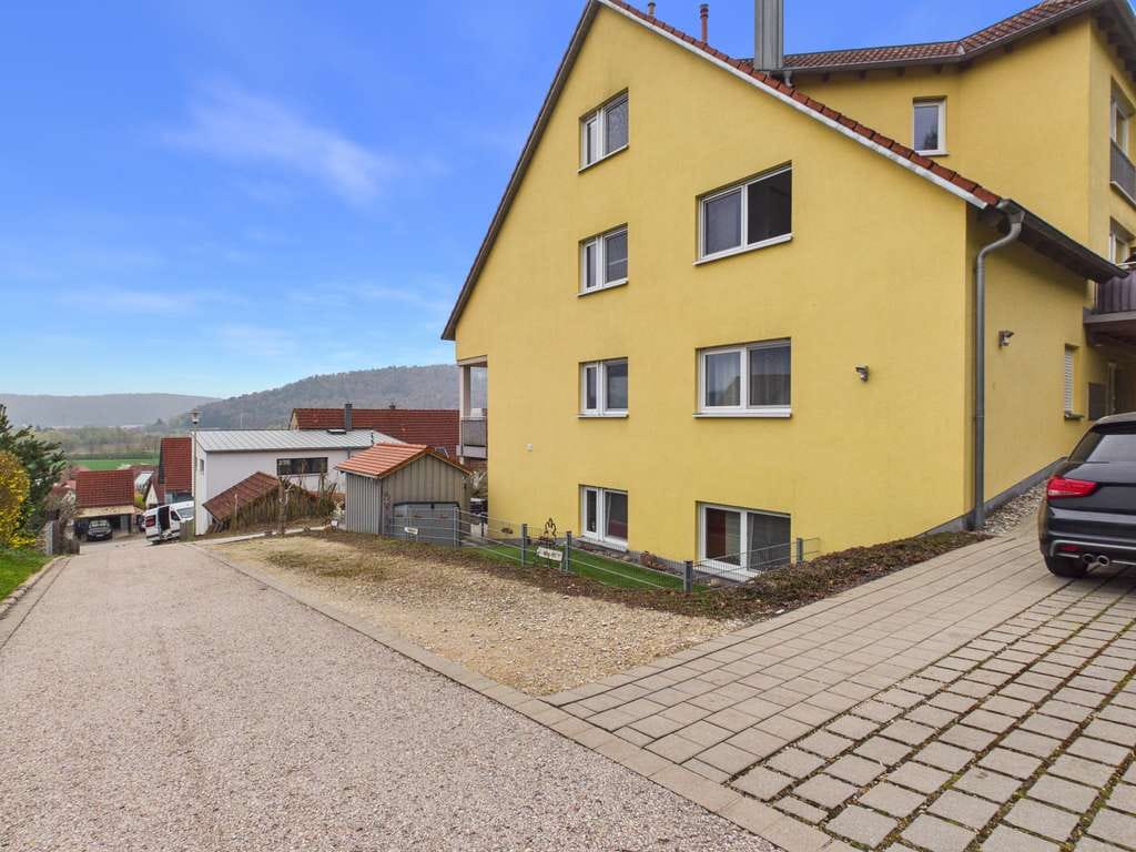 Immobilie in Dietfurt an der Altmühl - Traumhaftes Wohnen auf zwei Ebenen in Dietfurt-Töging - Weitblick inklusive & kurzfristig bezugsfrei - Bild 3