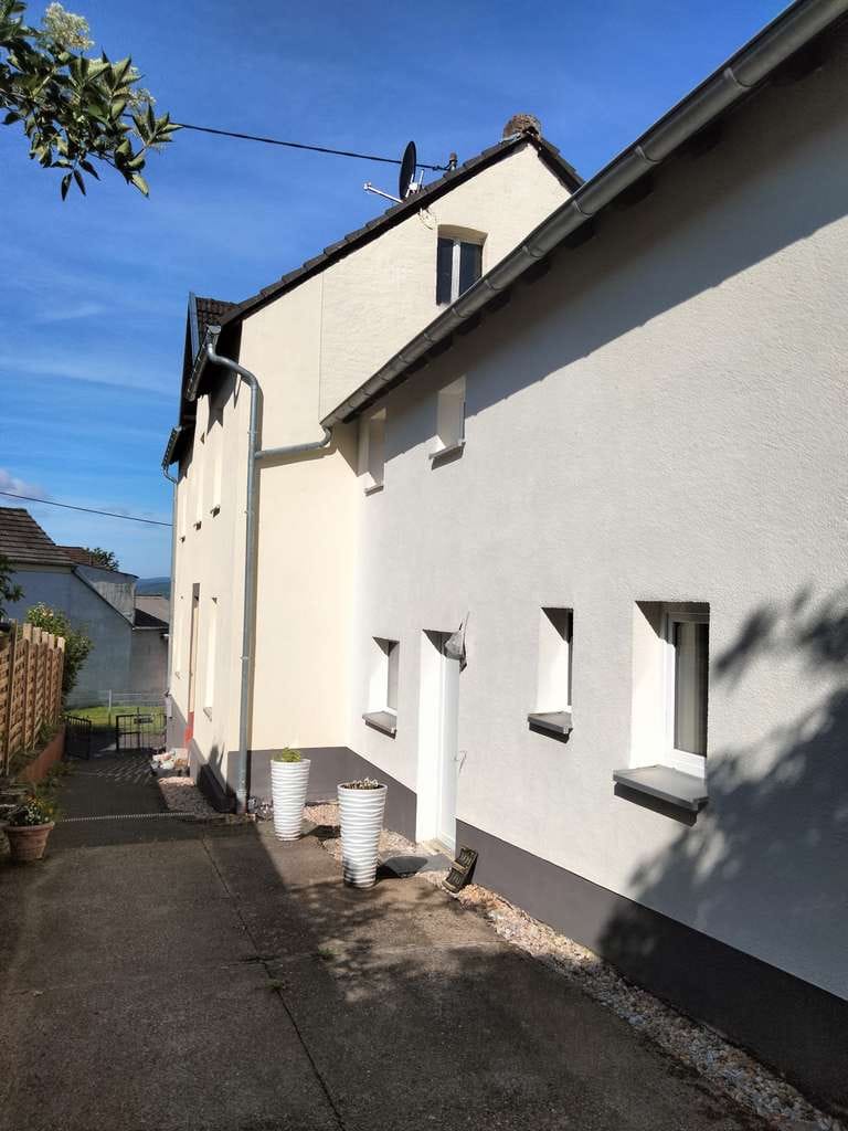 Immobilie in Dattenberg - Freistehendes Mehrfamilienhaus Dattenberg  in ruhige Lage - Bild 1
