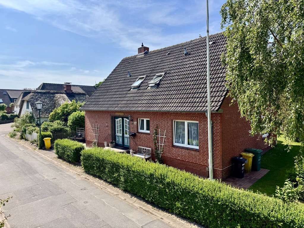 Immobilie in Oevenum - Familienhaus in der idyllischen Buurnstrat in Oevenum auf Föhr - Bild 2