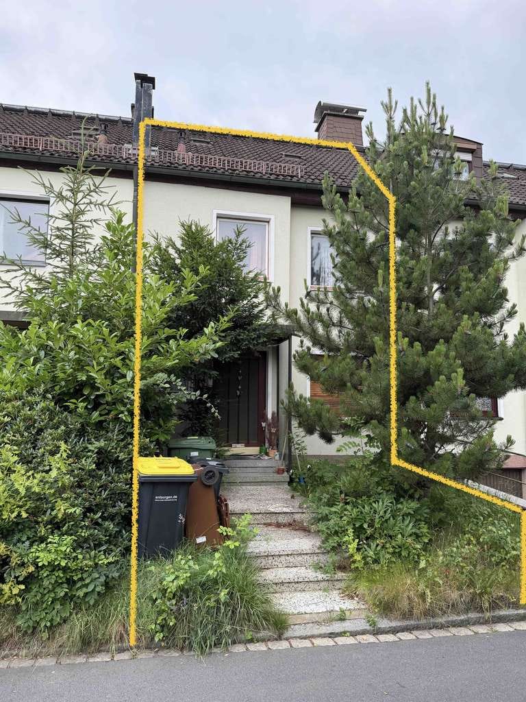 Immobilie in Selb - Messi-Haus: geräumt oder ungeräumt möglich + extra Garage - Bild 1