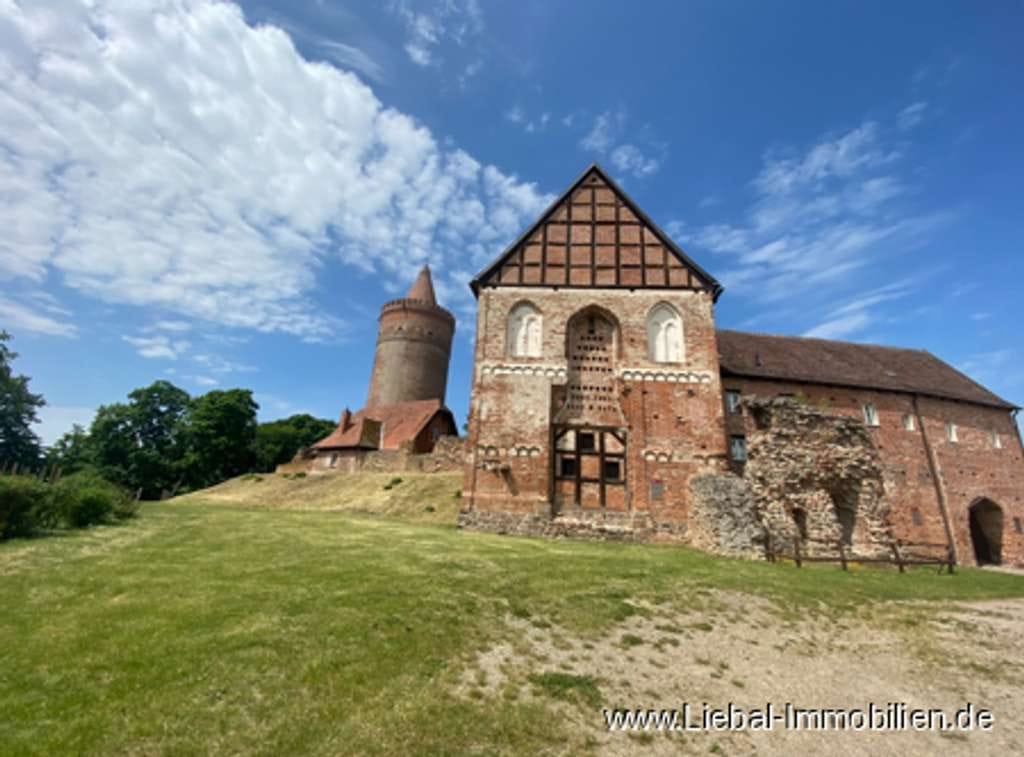 Immobilie in Burg Stargard - Renditehaus am Fusse der Burg !!! - Bild 1