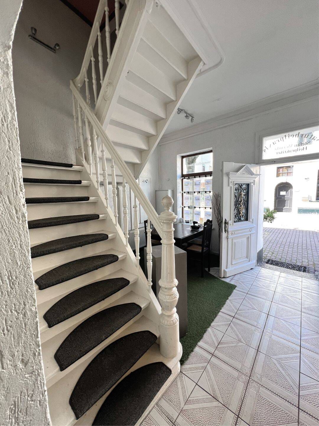 Immobilie in Brüggen - Historisches Stadthaus in bester Innenstadtlage von Brüggen - gestalten Sie Wohnen und Arbeiten neu - Bild 2