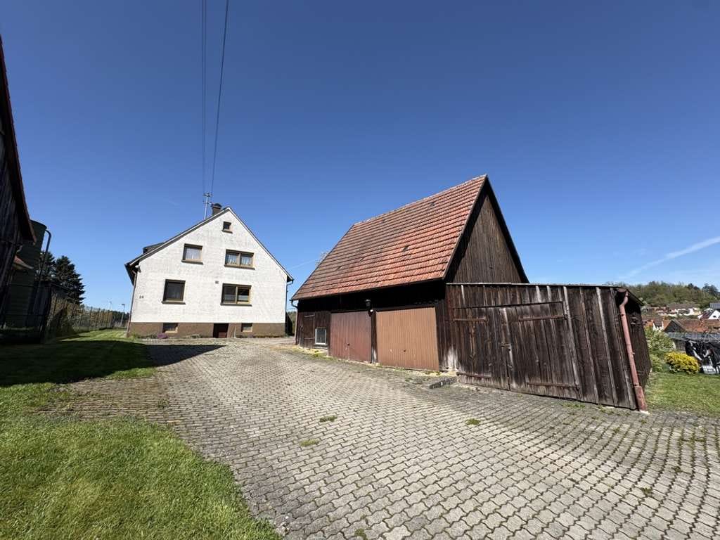 Immobilie in Kreßberg - Sehr gepflegtes, älteres 2 Familienhaus mit Garagen und Schuppenanbau in Randlage Kreßberg - Bild 0