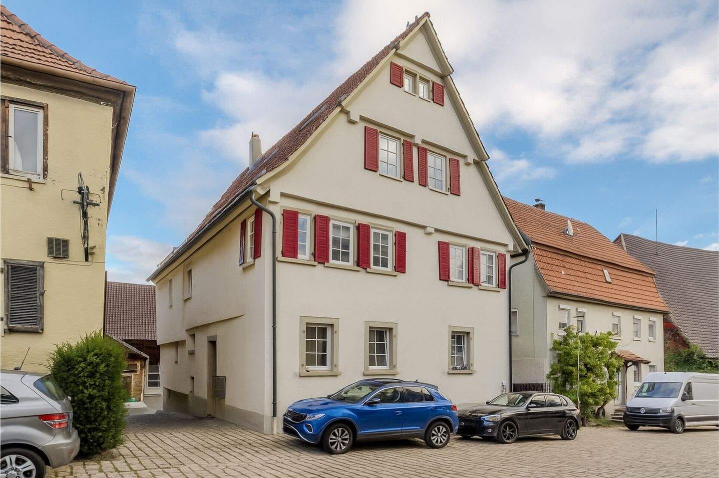 Immobilie in Ingersheim - Modernisiertes 5-Familienhaus mit großer Scheune - Bild 0
