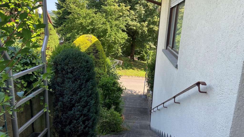 Immobilie in Oberkirch - Oberkirch, Bottenau - Idyllisches Wohnen im Zweifamilienhaus! - Bild 2