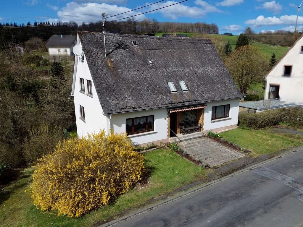 Immobilie in Kundert - Einfamilienhaus mit viel Platz für die große Familie! - Bild 0