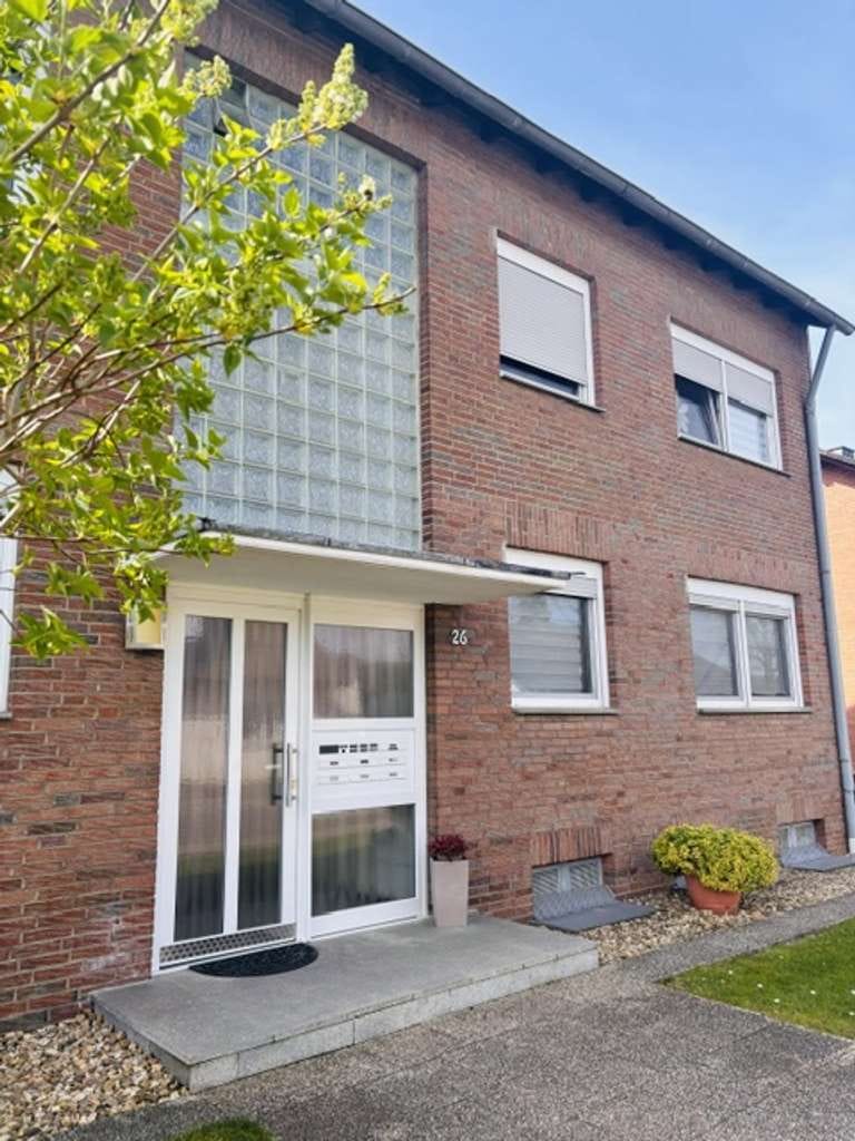 Immobilie in Kerpen - BETONGOLD in Kerpen-BLATZHEIM: TOP-gepflegtes und gut vermietetes Mehrfamilienhaus mit 7 Einheiten - Bild 1