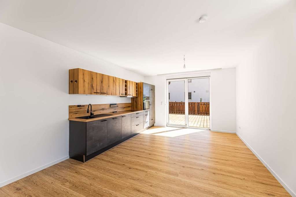 Immobilie in Mistelgau - Attraktives Investment – hochwertige 4-Zimmer-Erdgeschosswohnung mit Terrasse und Top-Energiebilanz - Bild 2