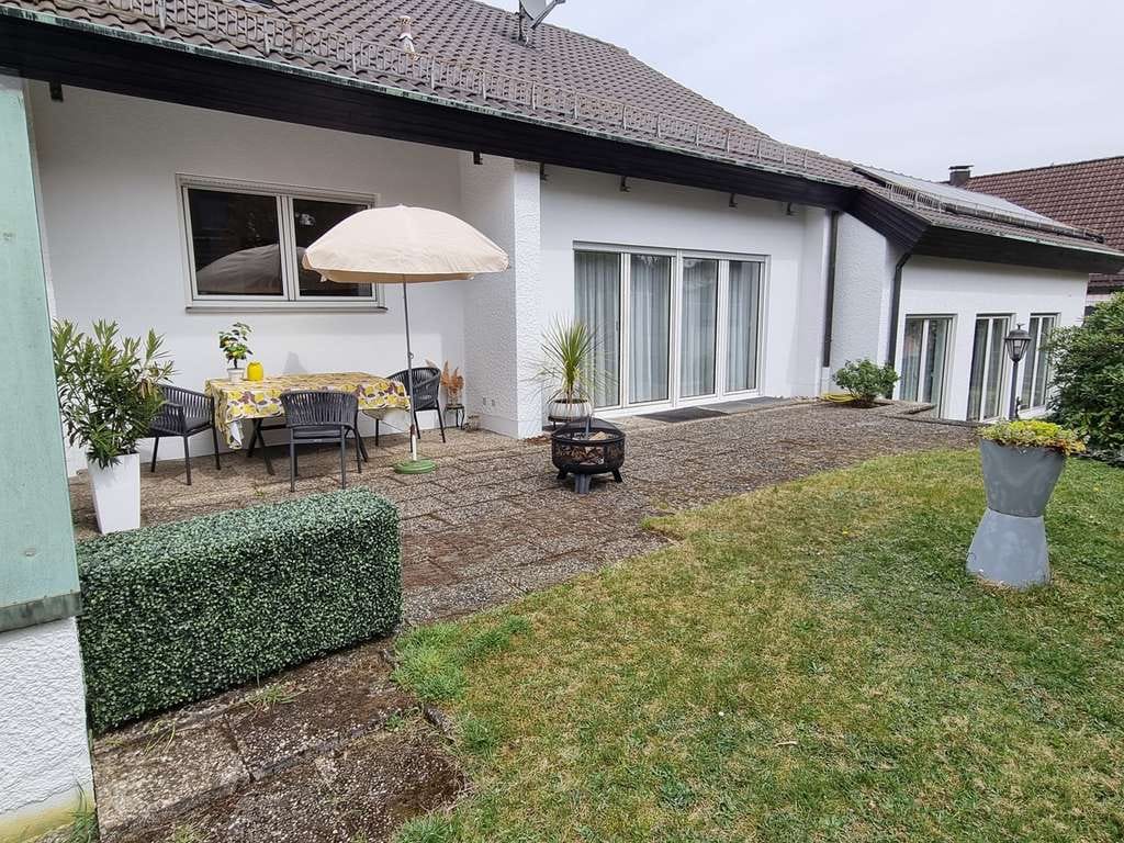 Immobilie in Röthenbach an der Pegnitz - Arbeiten und Wohnen auf einem Grundstück - Haus und Gewerberäume in zentraler Wohnlage - Bild 1