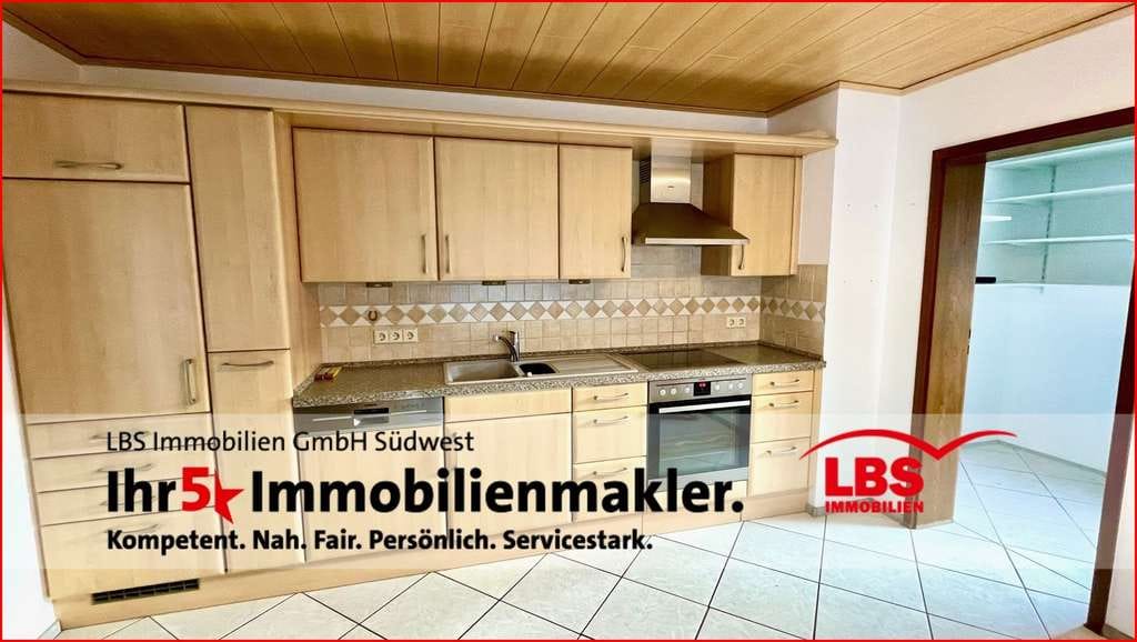 Immobilie in Minfeld - Ihr neues Zuhause
Freistehendes  EFH mit Carport, Doppelgarage und einem schönen, großen Garten - Bild 4
