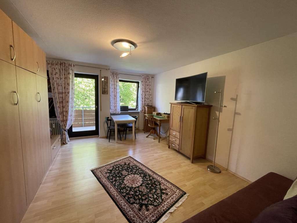 Immobilie in Schönwald im Schwarzwald - Sonniges 1-Zimmer-Appartement mit Balkon - Bild 2