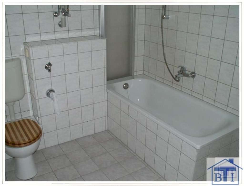 Immobilie in Bertsdorf-Hörnitz - Schöne 2-Raum-Wohnung mit Balkon, EBK und Aufzug
 - Bild 4