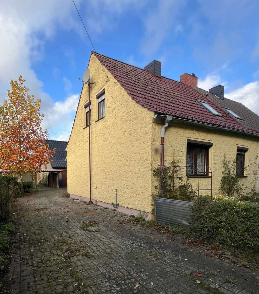 Immobilie in Wittstock/Dosse - Charmante Doppelhaushälfte mit großem Grundstück und viel Potenzial in Wittstock/Dosse - Bild 0