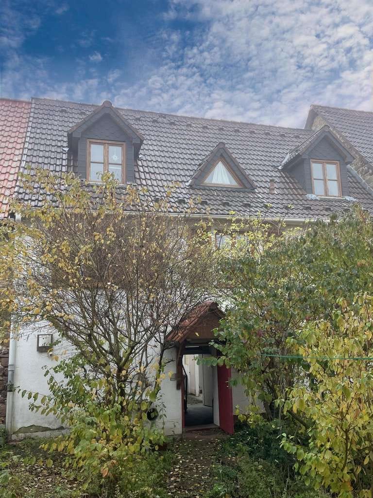 Immobilie in Heuchelheim bei Frankenthal - Ihr Lebenstraum? Großzügiges Anwesen mit Potential - Bild 3
