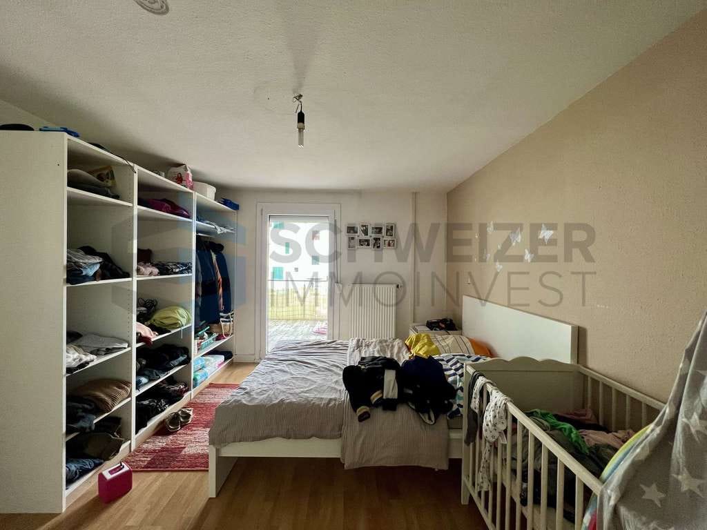 Immobilie in St. Georgen im Schwarzwald - Großzügige 4,5-Zimmer-Wohnung mit Balkon, Stellplätzen in St. Georgen - Bild 2