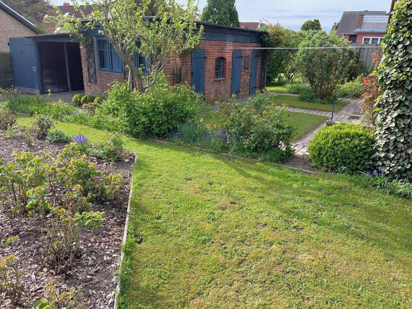 Immobilie in Melsdorf - Stilvolles Ein-/Zweifamilienhaus mit liebevoll gepflegtem Garten in Melsdorf - Bild 3