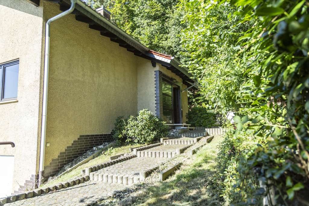 Immobilie in Breuberg - Kapitalanlage mit Aussicht: Drei Wohneinheiten, sofort vermietbar, attraktive Rendite, Sandbach - Bild 0