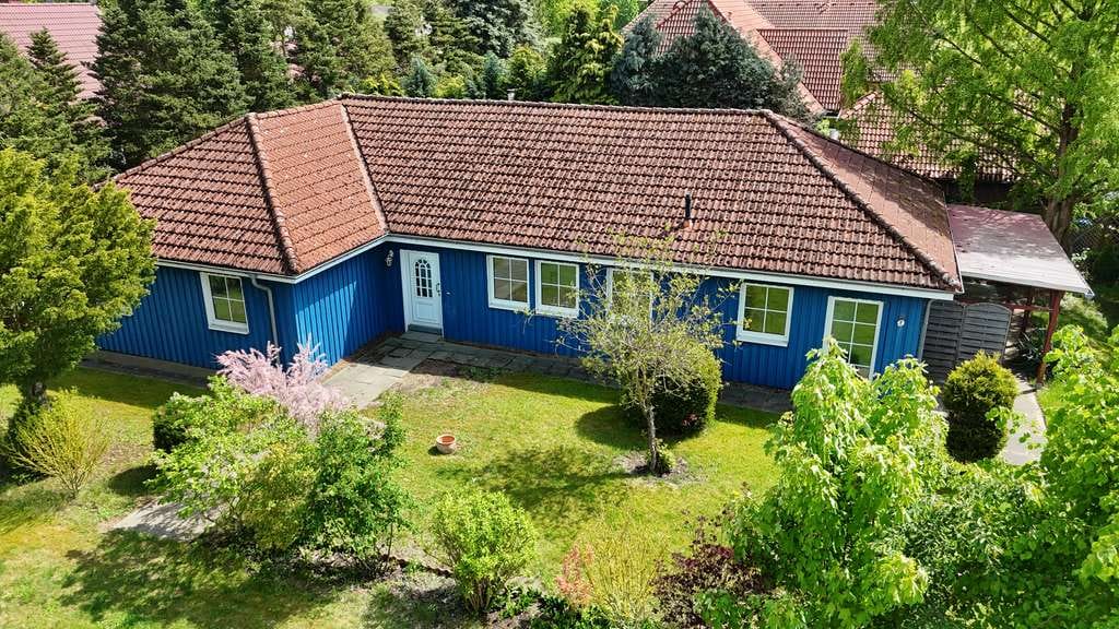 Immobilie in Müden (Aller) - Großzügiger, renovierter Bungalow in ruhiger Seitenstraße - Einliegerwohnung möglich - Bild 1