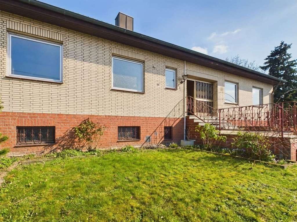 Immobilie in Langensendelbach - Bungalow mit großem Grundstück in ruhiger Lage – ideal für individuelle Gestaltung - Bild 1