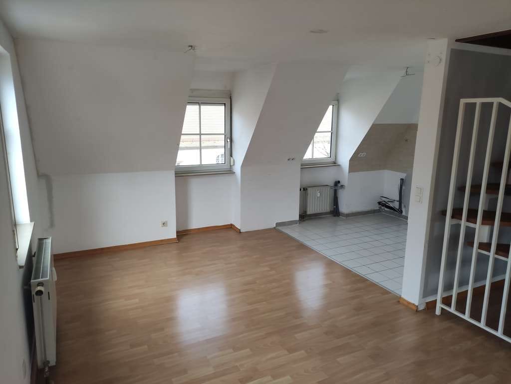 Immobilie in Urbach - Großzügiges Maisonette-Juwel in Urbach. Lichtdurchflutetes Wohnen mit Weitblick & Westbalkon - Bild 1
