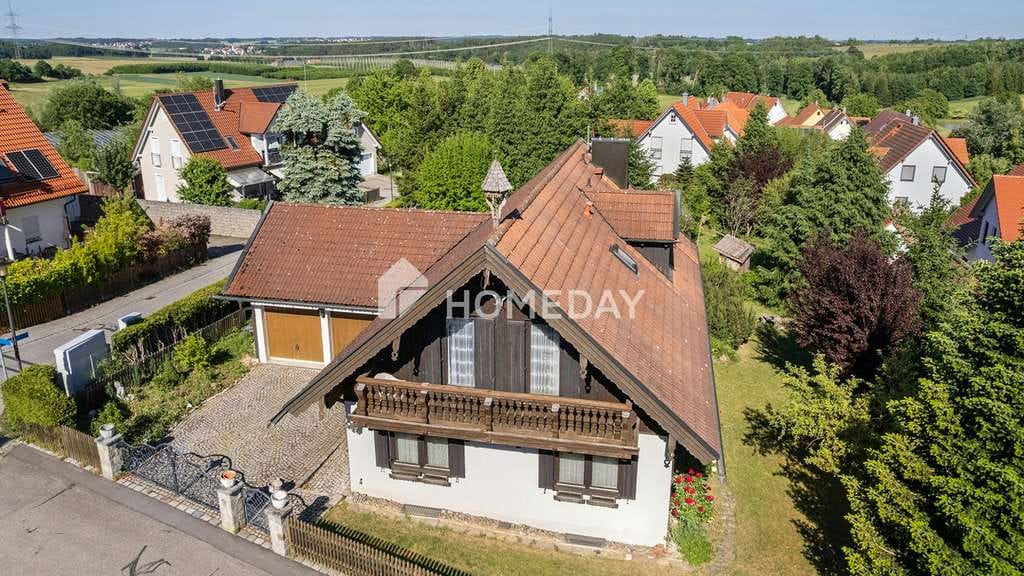 Immobilie in Attenkirchen - Wo Familienleben Raum findet – charmantes Zuhause mit Landhauscharakter
 - Bild 2