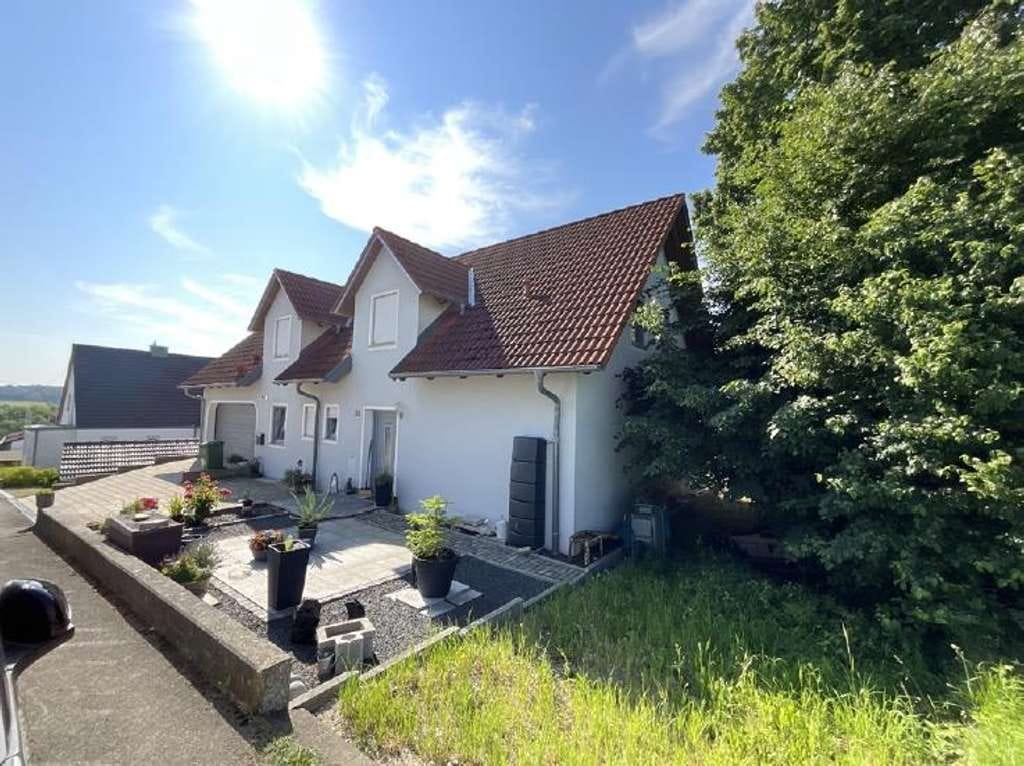 Immobilie in Hettenshausen - Traumhafte Ortsrandlage - für Handwerker und Bastler;  Wohnhaus mit Einliegerwohnung in Ilmmünster - Bild 1