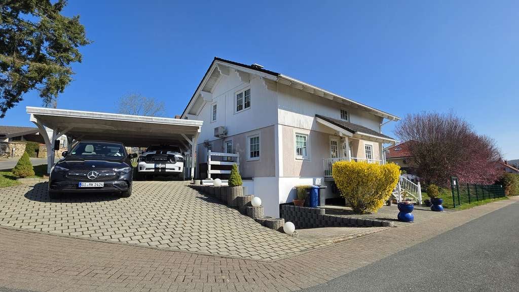 Immobilie in Waldsolms - Charmantes Einfamilienhaus mit Wohlfühlfaktor und vielen Extras - Bild 0