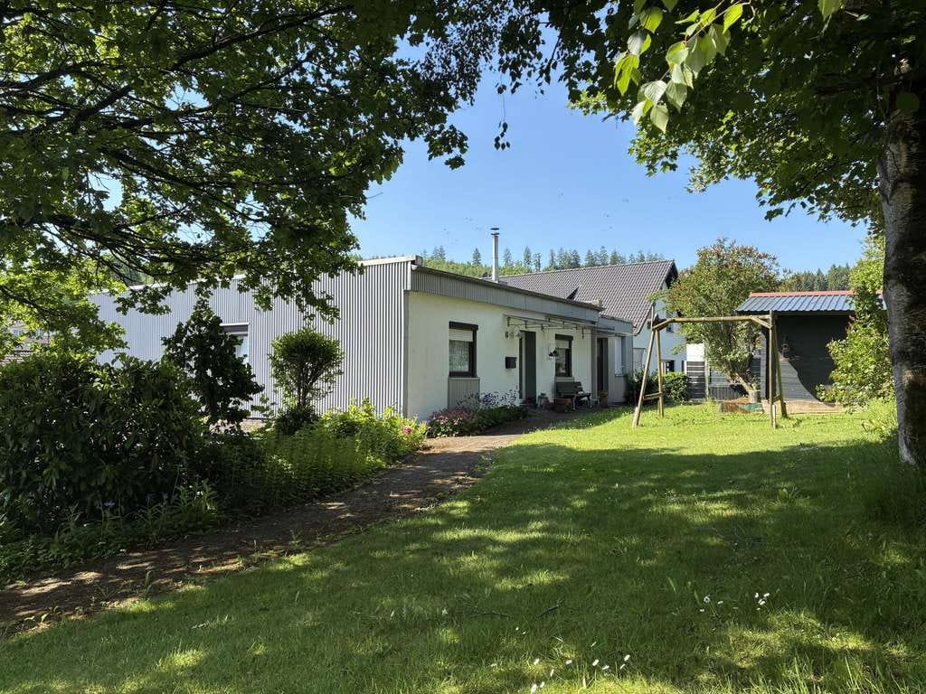 Immobilie in Netphen - Einfamilienhaus in Netphen-Unglinghausen auf großem Grundstück - Bild 3