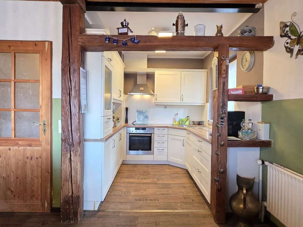 Immobilie in Itzgrund - Hidden Champion! Wohnhaus mit Veranda, 2 Balkons, 2 Bäder, Nebengebäude/Scheune u. heimeligem Garten - Bild 4