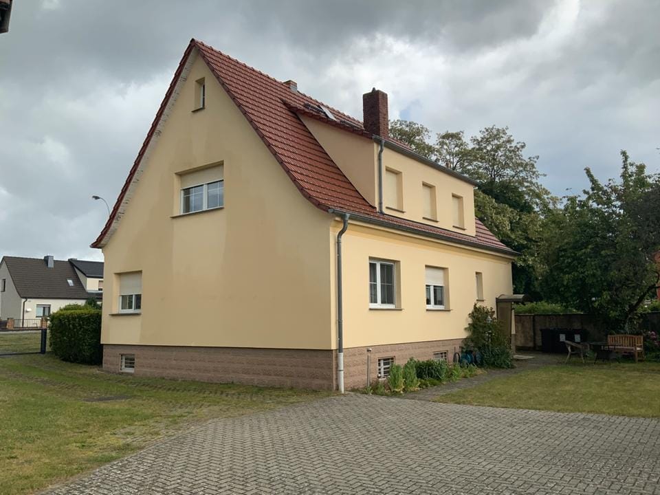 Immobilie in Eisenhüttenstadt - Bezugsfreies Zweifamilienhaus in Eisenhüttenstadt - Bild 0