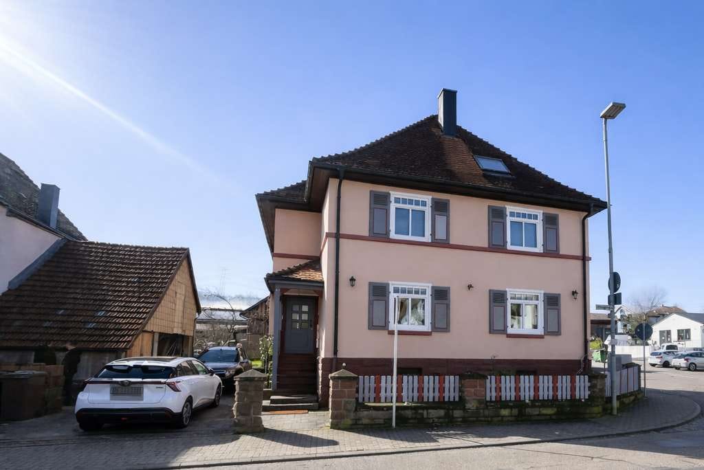 Immobilie in Keltern - Großfamilien & Kapitalanleger aufgepasst: Traumhaft wohnen & Mieteinnahmen sichern - Bild 0
