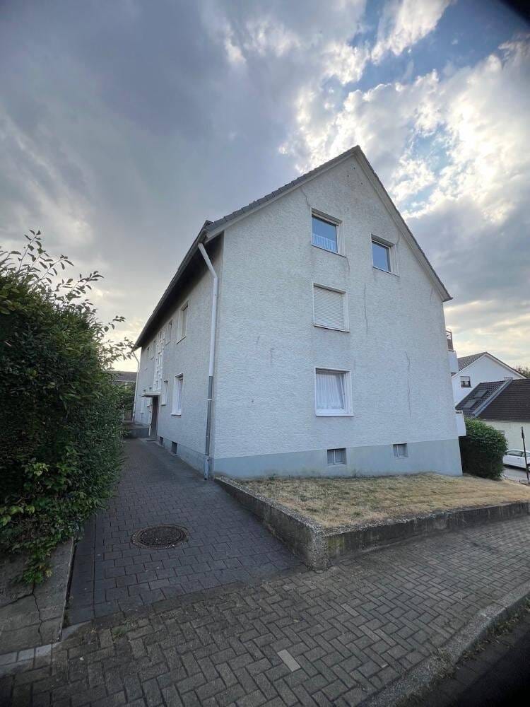 Immobilie in Unna - Solides Mehrfamilienhaus mit 6 Wohnungen und Garage - Bild 3