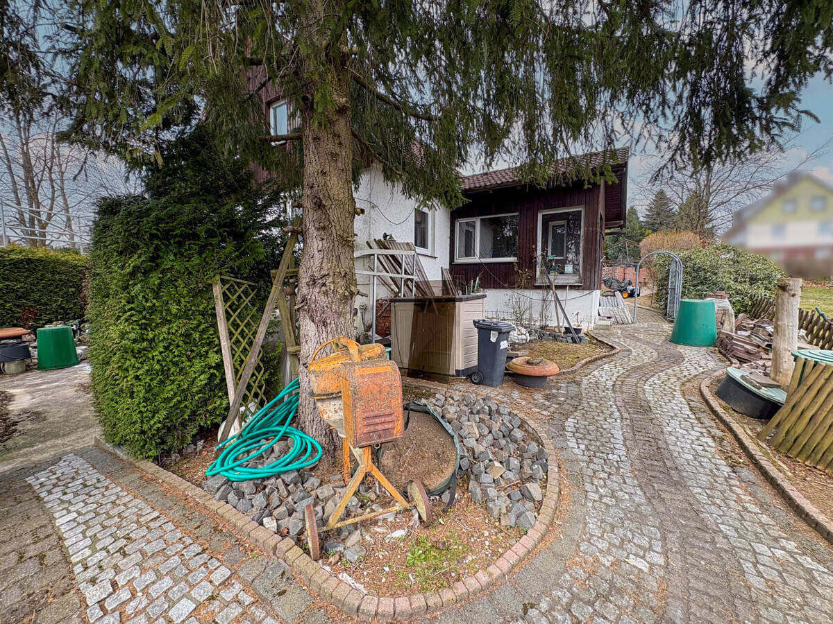 Immobilie in Braunlage - Zweifamilienhaus mit viel Platz und Potenzial zur Neugestaltung - Bild 1