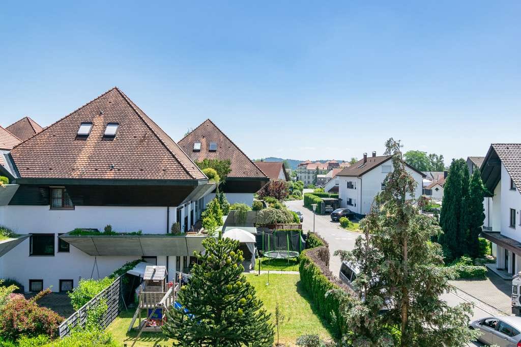 Immobilie in Tettnang - Licht, Raum und beeindruckende Aussicht – Maisonette-Wohnung mit Dachterrasse - Bild 2