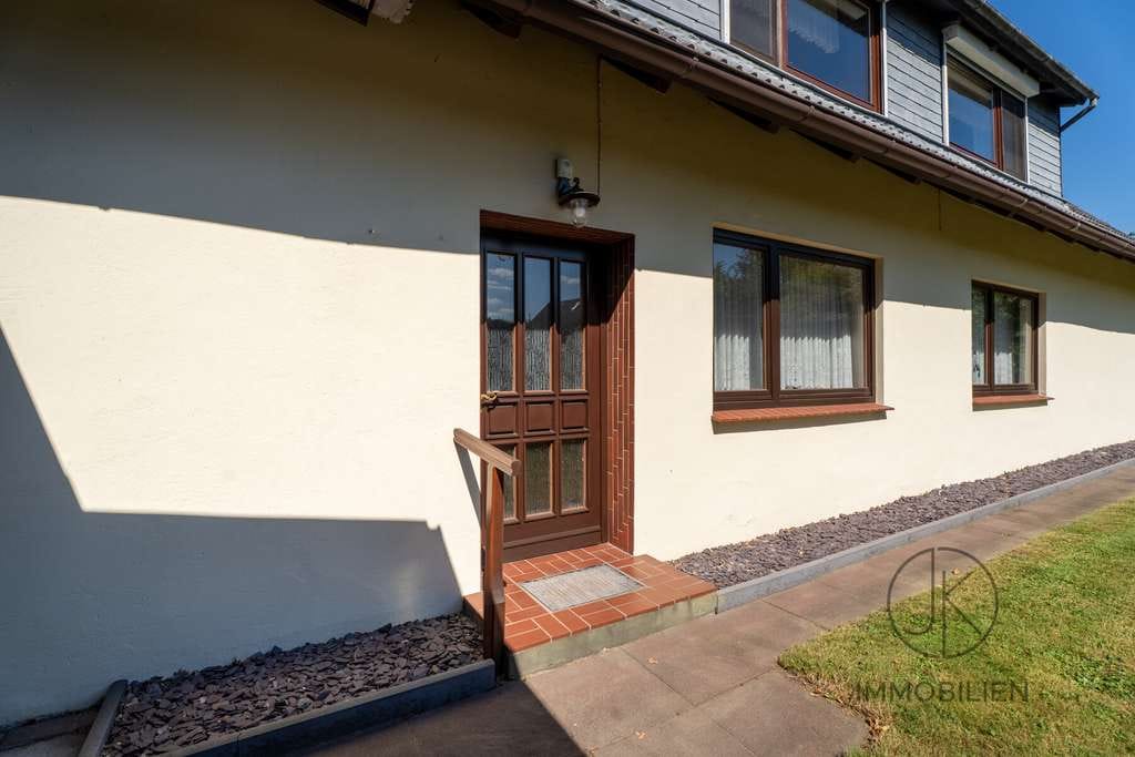 Immobilie in Stuhr - ***Ehemaliges Bauernhaus mit drei Wohneinheiten, großem Garten und Nebengebäude in Stuhr-Moordeich - Bild 4