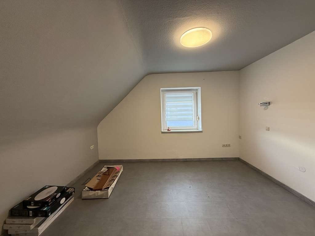 Immobilie in Rammelsbach - Renovierungsbedürftige Doppelhaushälfte in Rammelsbach - Bild 2